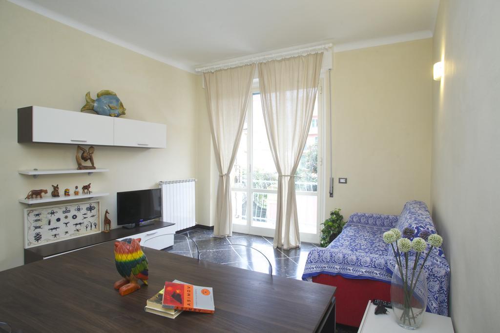 Riviera Apartments Levanto Szoba fotó